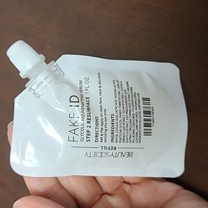 Fake ID Gycolic Rejuvenating Serum Refill packet